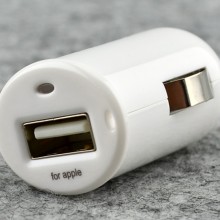 品胜 车充TS-D031 精巧便携 手机车载点烟孔 单口USB充电器